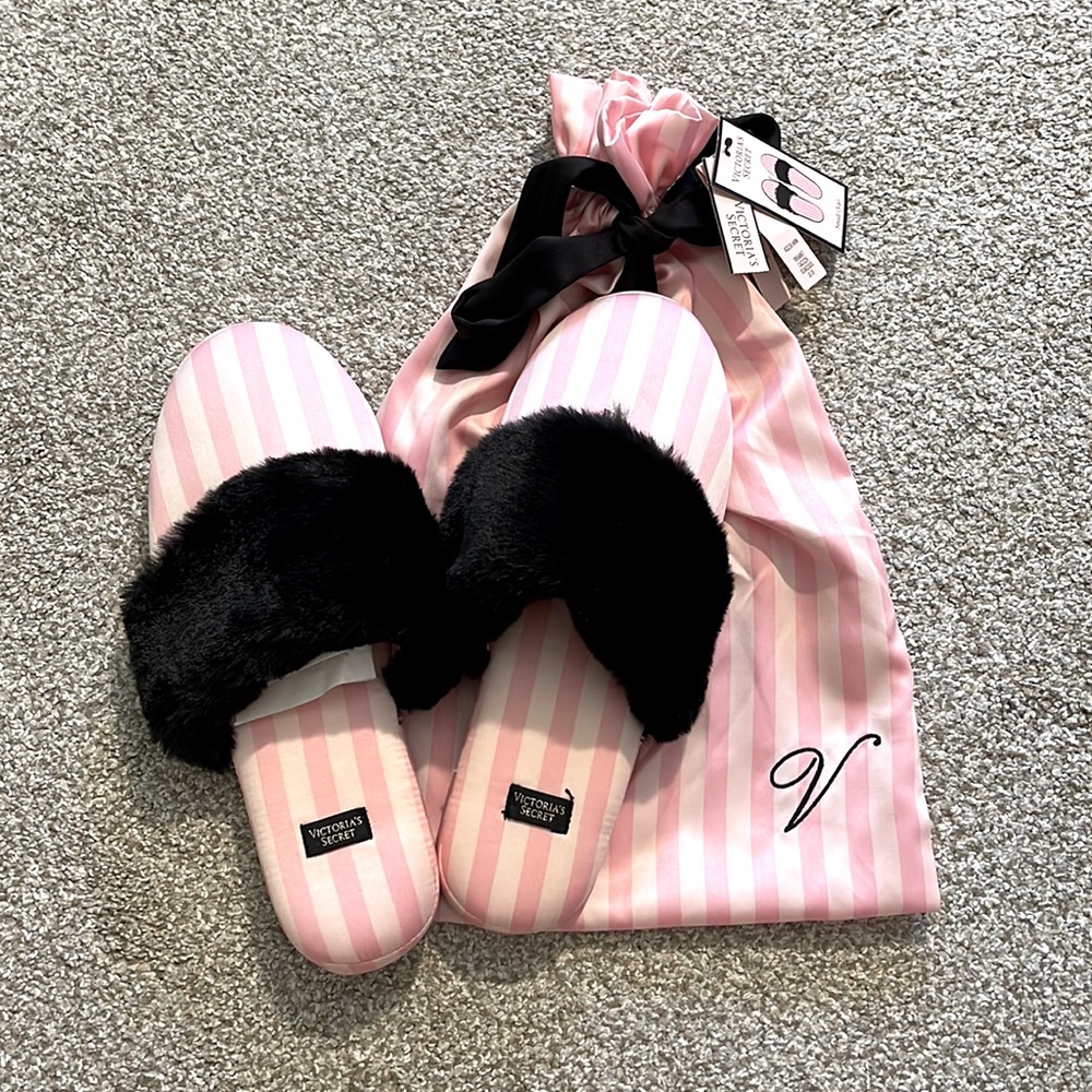 NEW Victoria Secret House Slippers- Small (Size 6-7)